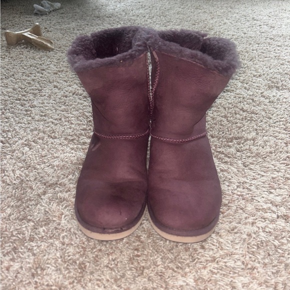 UGG Boots - Picture 2 of 3